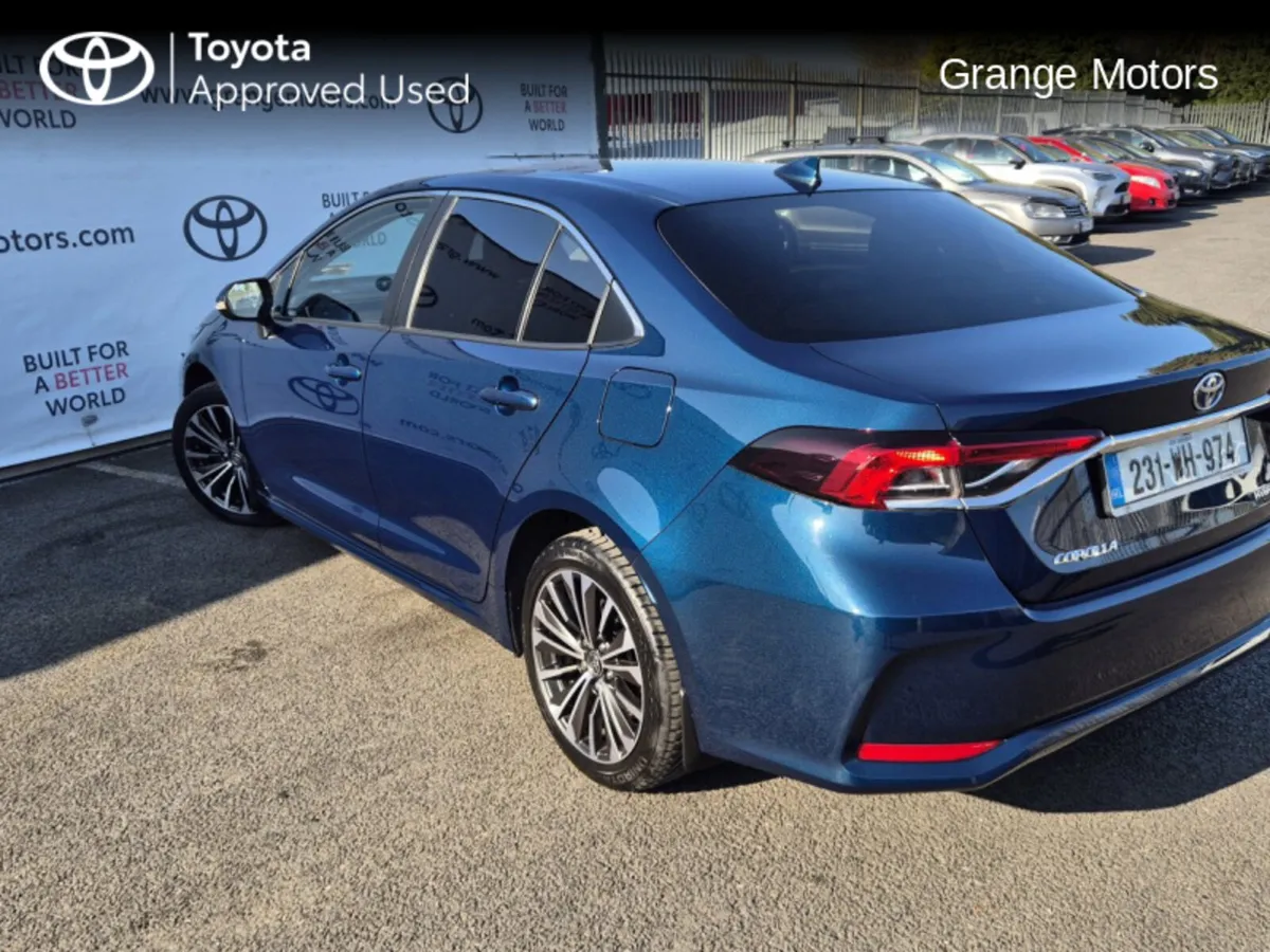 Toyota Corolla LUNA SPORT SALOON**FULL SERVICE HIS - Image 3