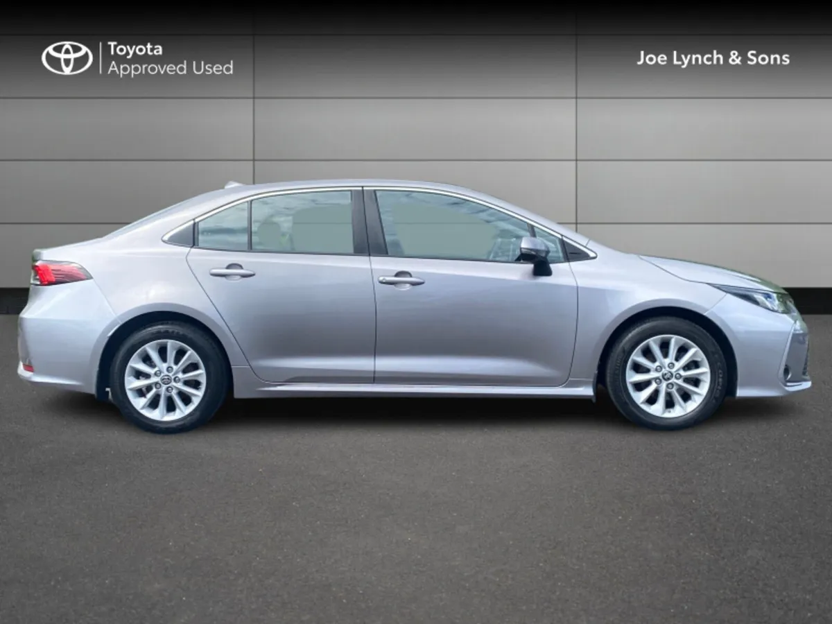 Toyota Corolla COROLLA HYB LUNA SALOON - Image 3