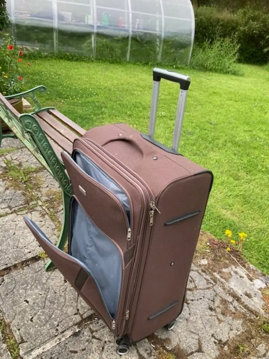 large suitcase - Image 2