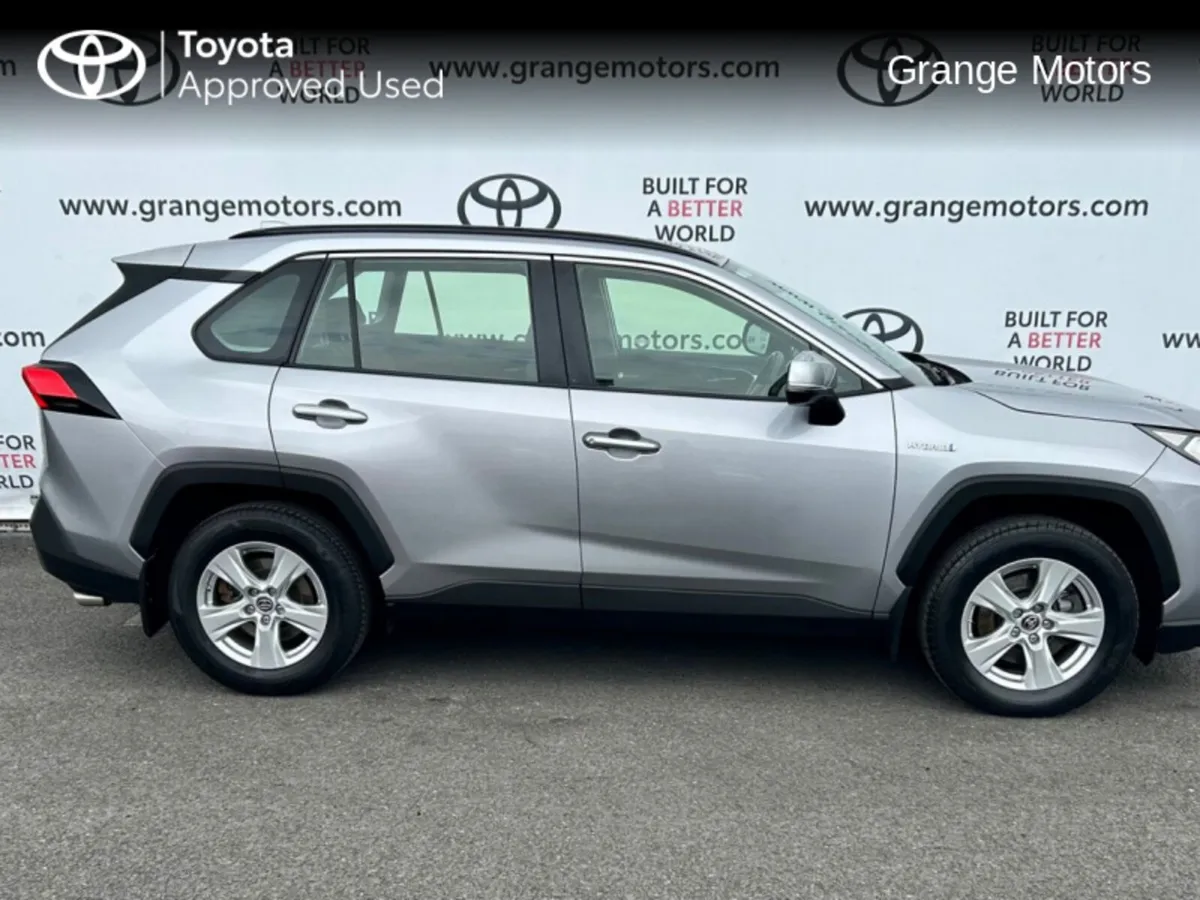 Toyota RAV4 2.5 HYBRID LUNA 2WD 5DR - Image 4