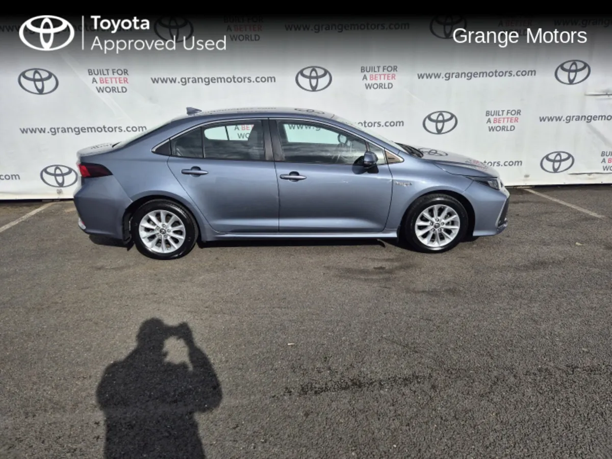 Toyota Corolla 1.8 HYBRID LUNA SAL - Image 4