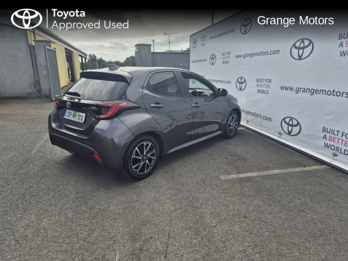 Toyota Yaris 1.5 HYBRID L/SPORT**MOTORWAY DRIVING* - Image 3