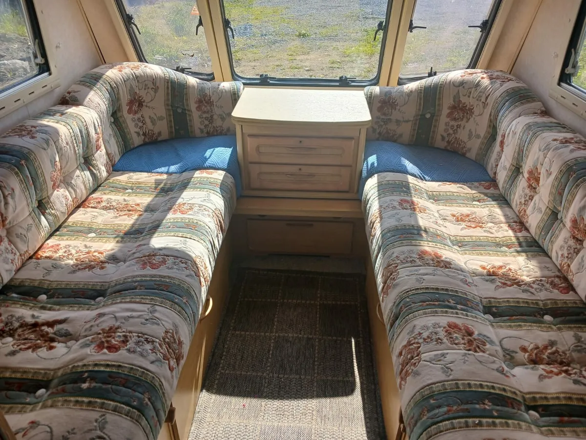 Caravan - Image 4