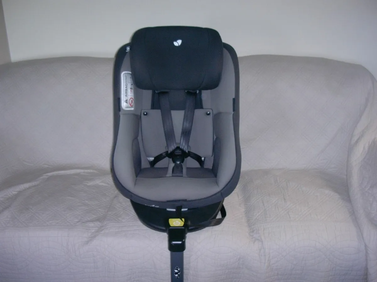 Childs Car Seat - Image 1