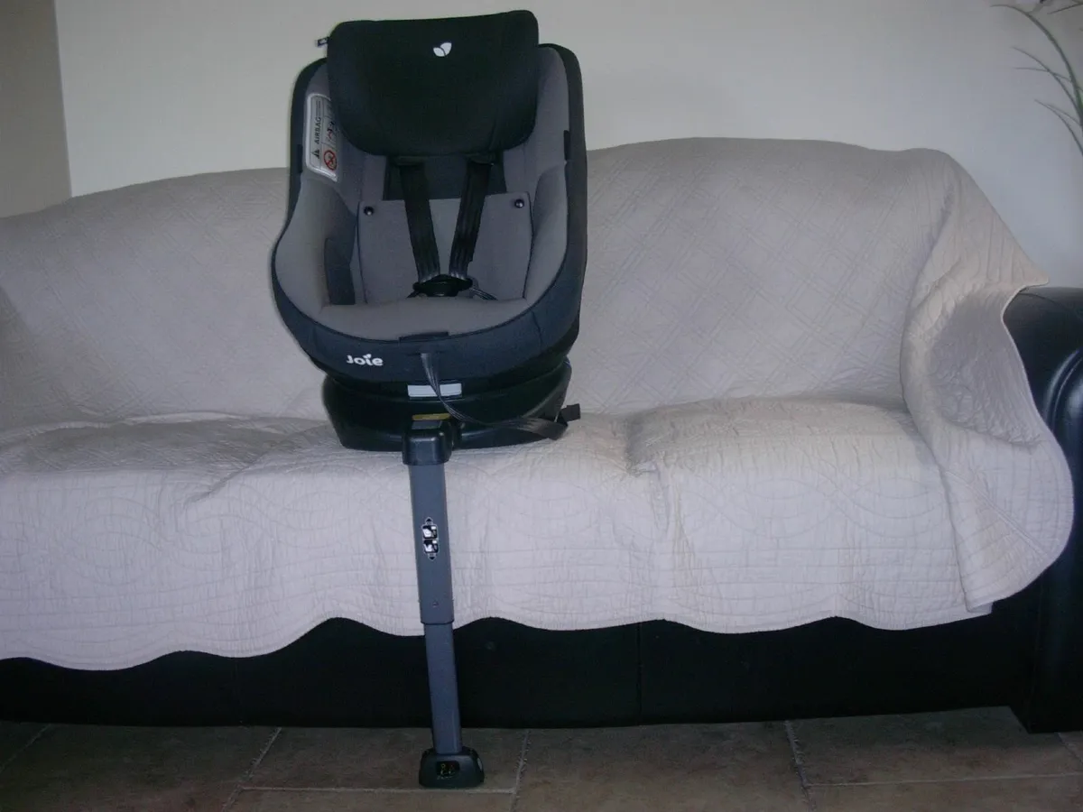 Childs Car Seat - Image 2