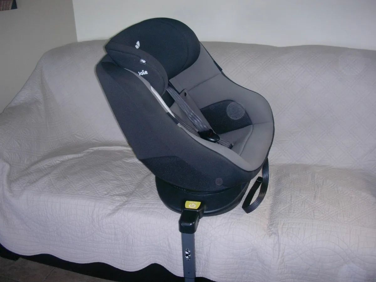 Childs Car Seat - Image 3
