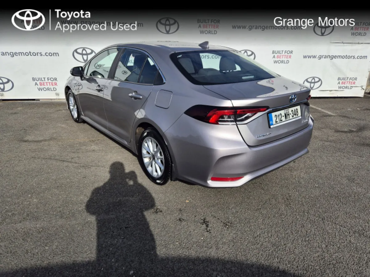 Toyota Corolla 1.8 HYBRID LUNA SAL - Image 3
