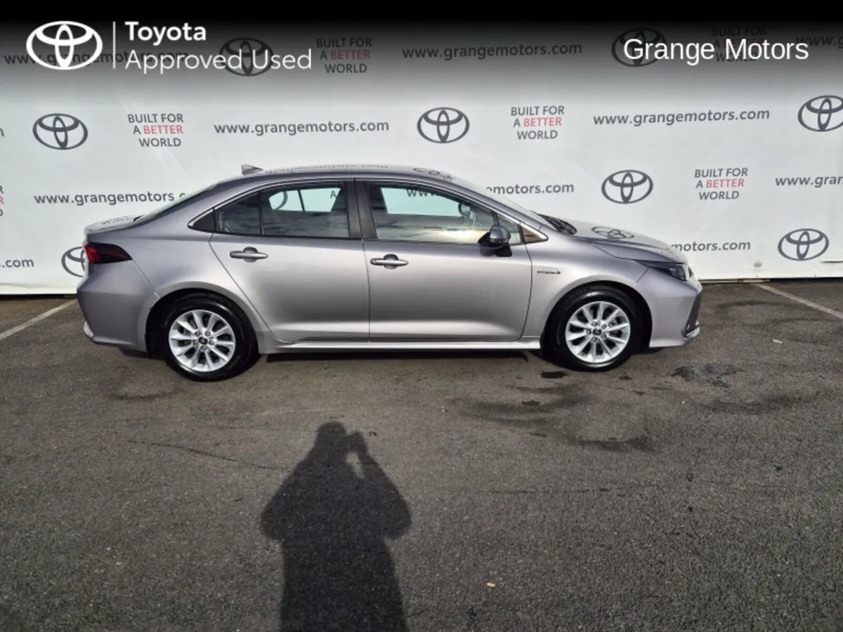 Toyota Corolla 1.8 HYBRID LUNA SAL - Image 4