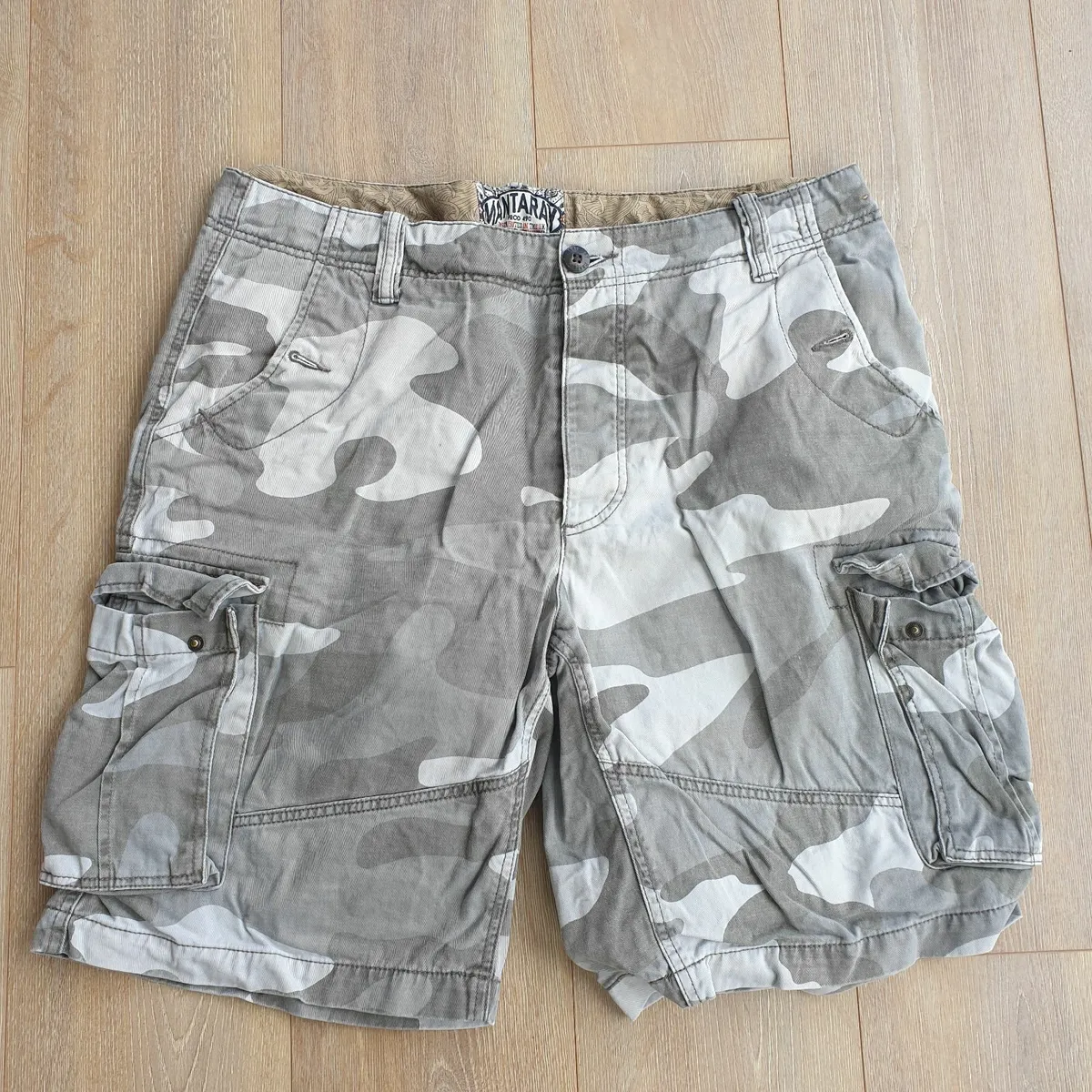 Mantaray men's cargo shorts size 38 - Image 1
