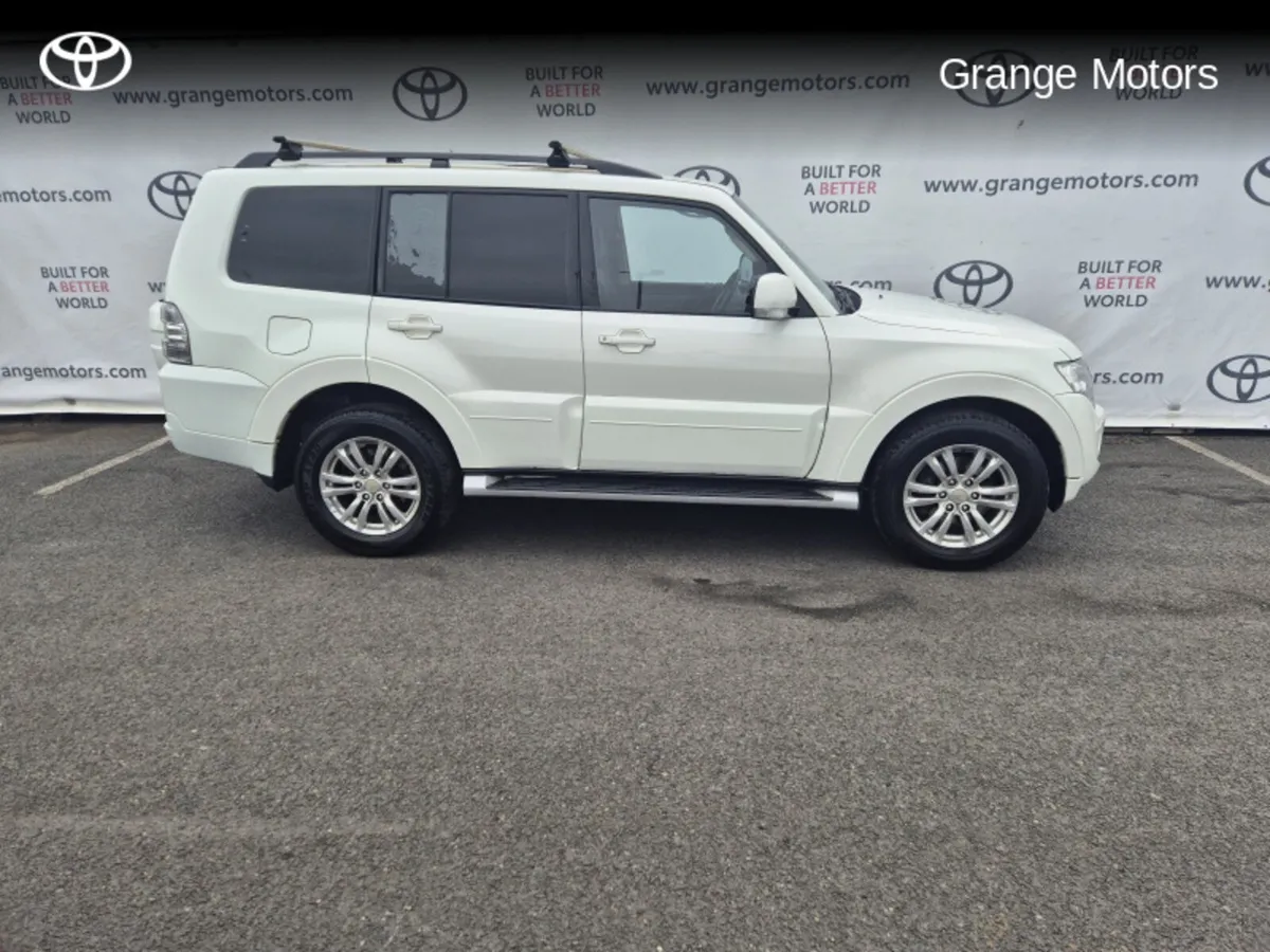 Mitsubishi Pajero 3.2 DID LWB COMMERCIAL 5DR - Image 4