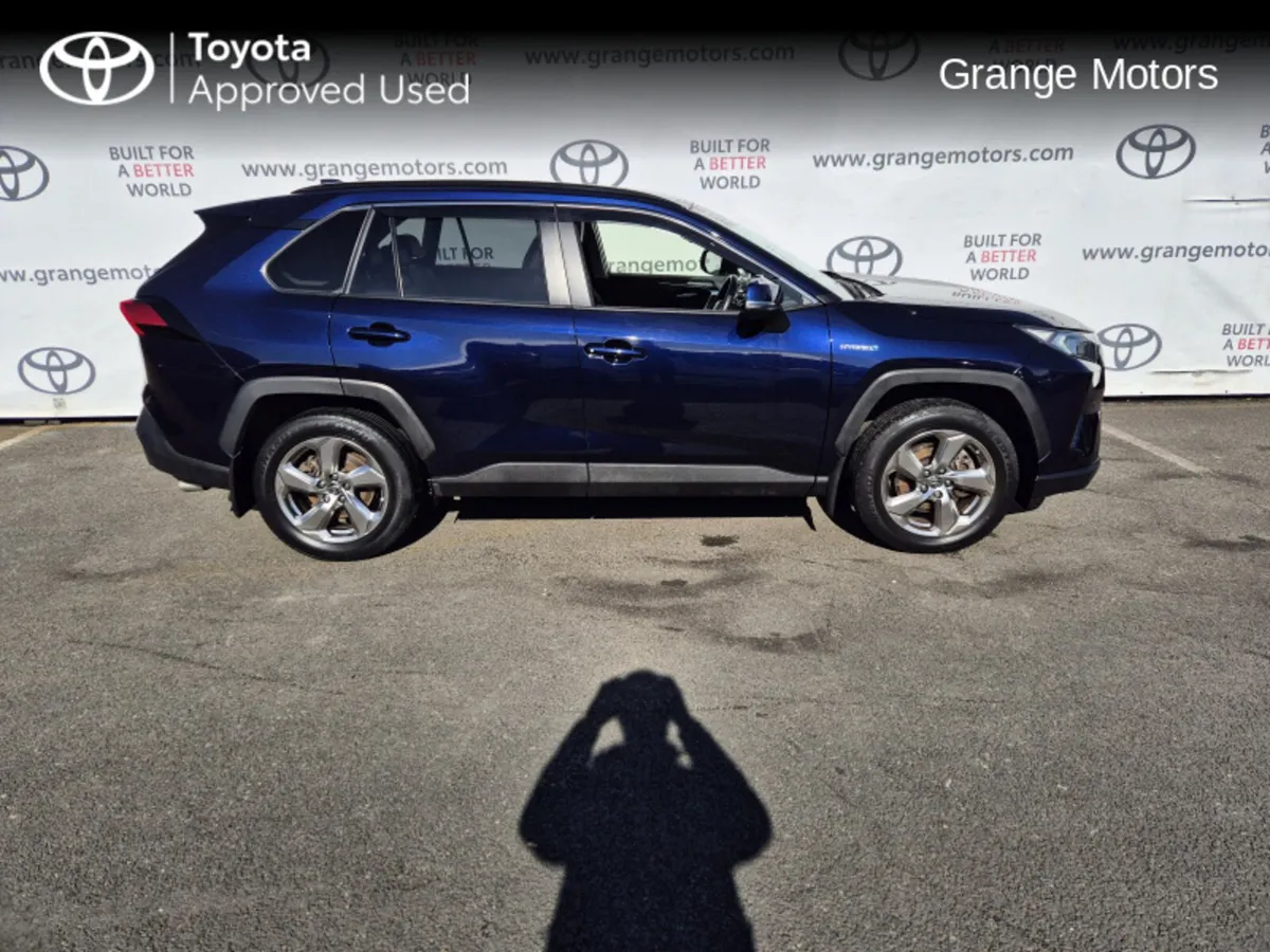 Toyota RAV4 2.5 HYBRID SOL 5DR - Image 4