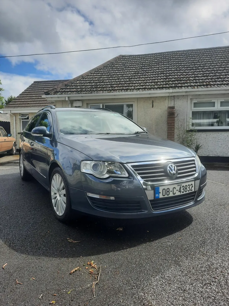 Volkswagen Passat 2008 - Image 1