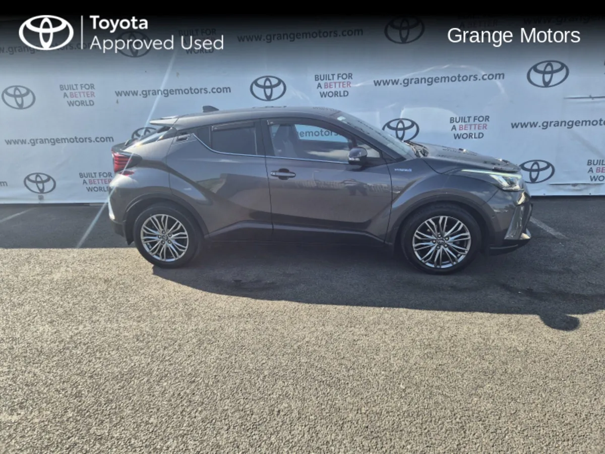 Toyota C-HR 1.8 HYBRID SOL 5DR - Image 4