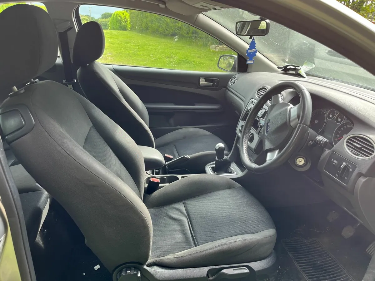 06 Ford Focus Zetec 1.4l Petrol 3dr (For Breaking) - Image 4