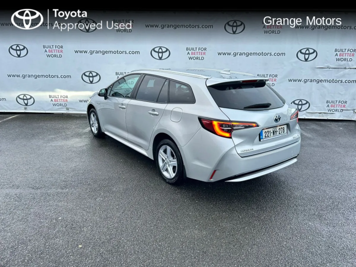 Toyota Corolla HYBRID 1.8 LUNA TS(ESTATE) 5DR AUTO - Image 3