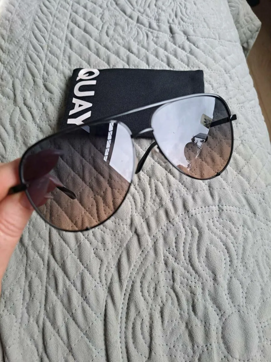 Quay women's sunglasses - Image 1