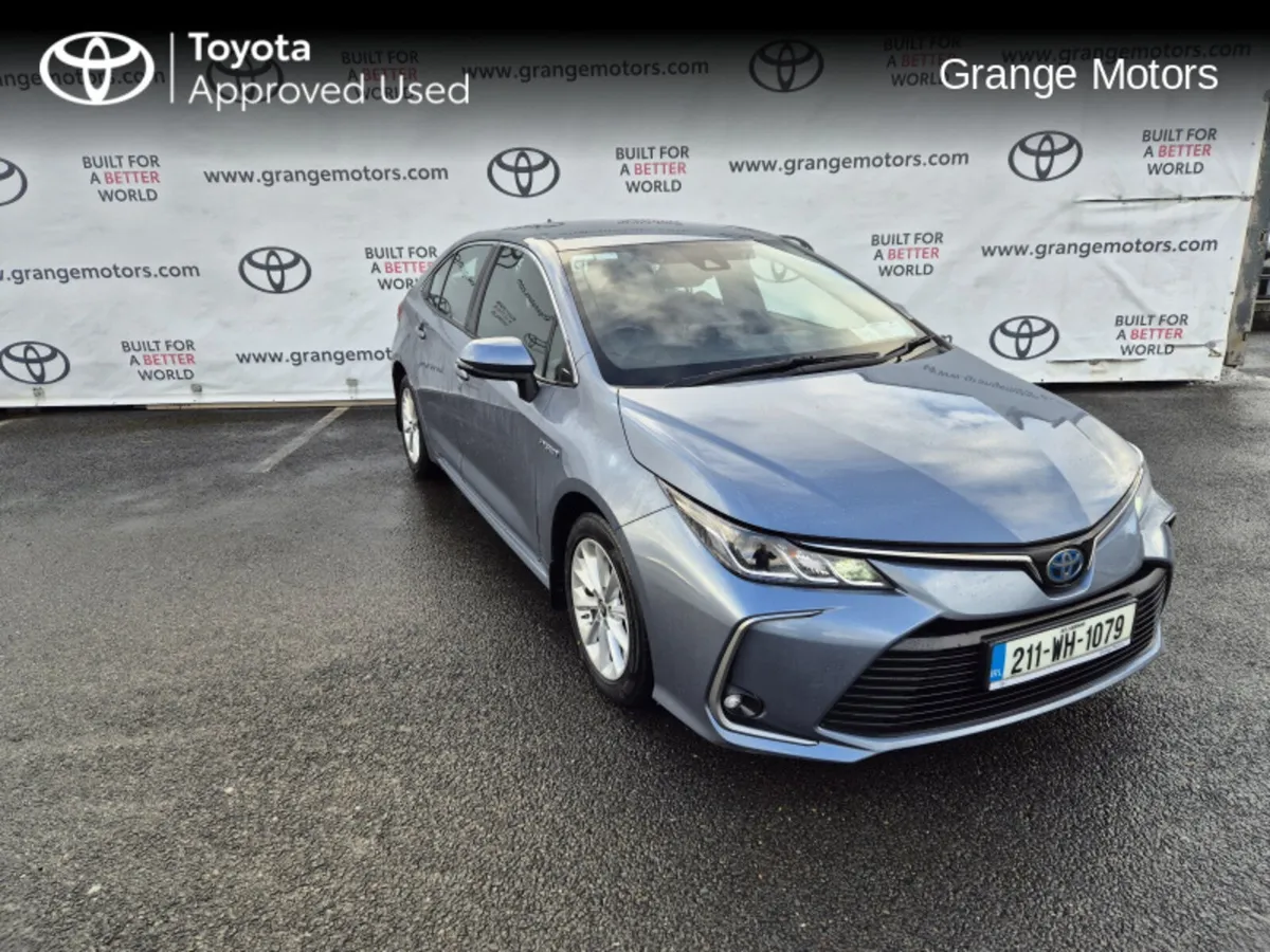 Toyota Corolla HYBRID LUNA SALOON**FULL SERVICE HI - Image 1