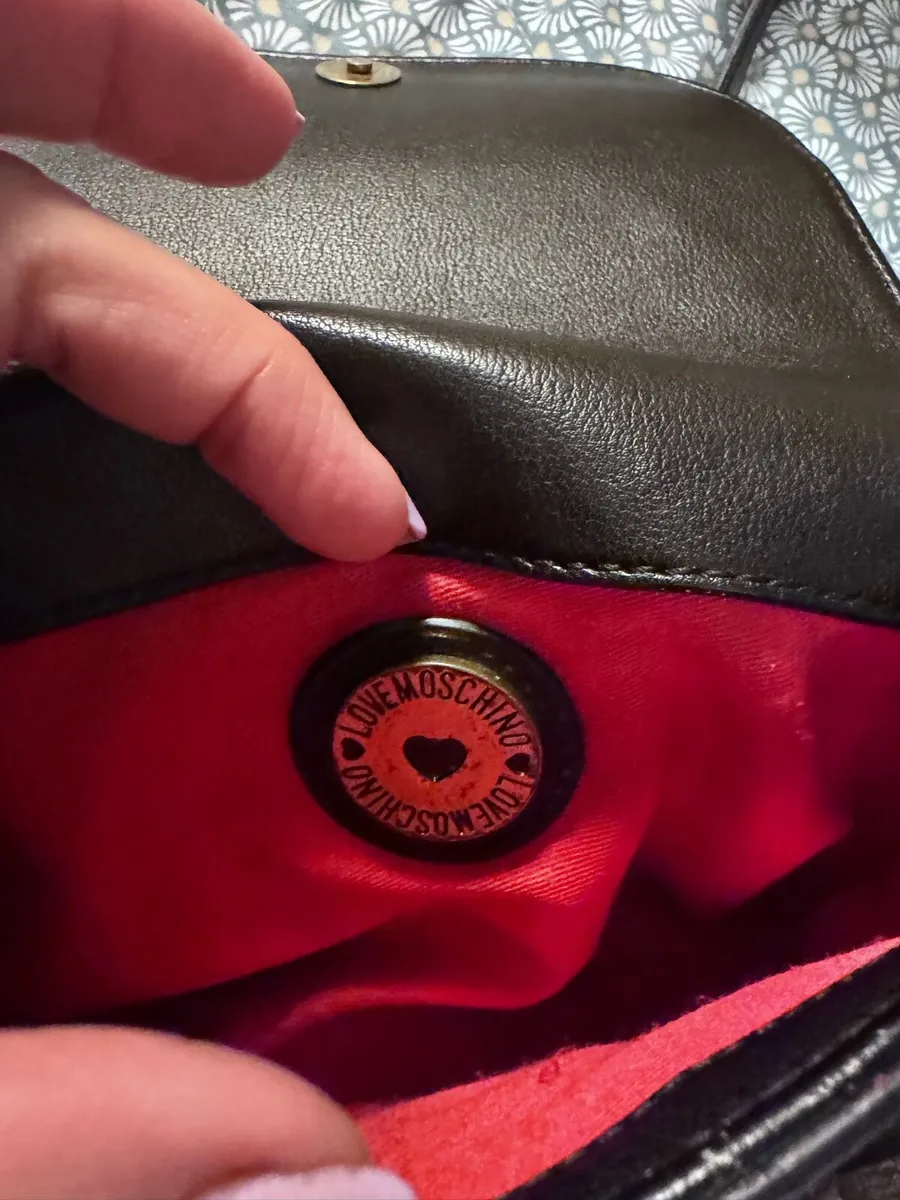 Love moschino bag - Image 4