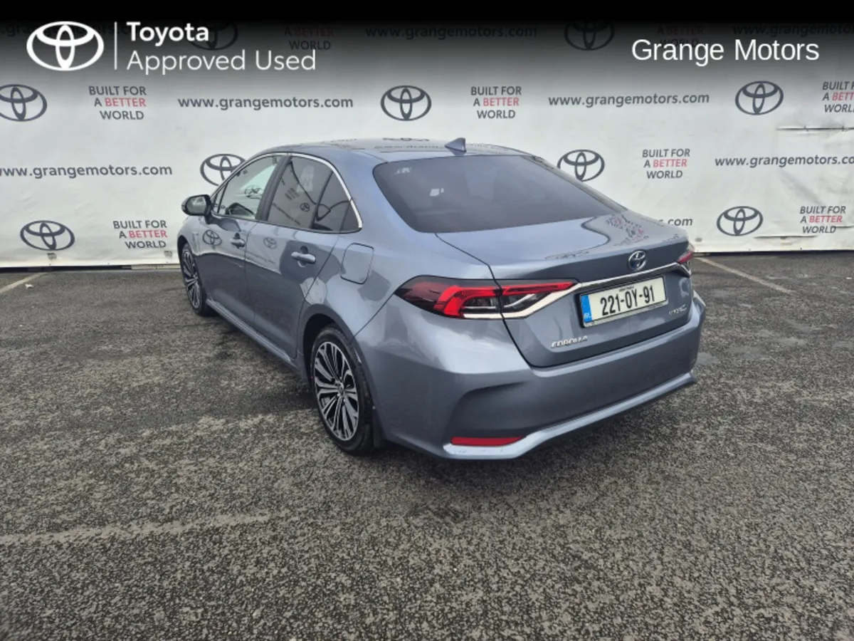 Toyota Corolla HYBRID LUNA SPORT SAL - Image 3