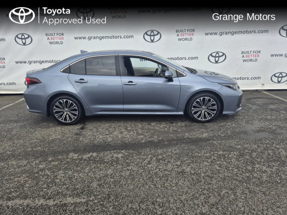 Toyota Corolla HYBRID LUNA SPORT SAL - Image 4