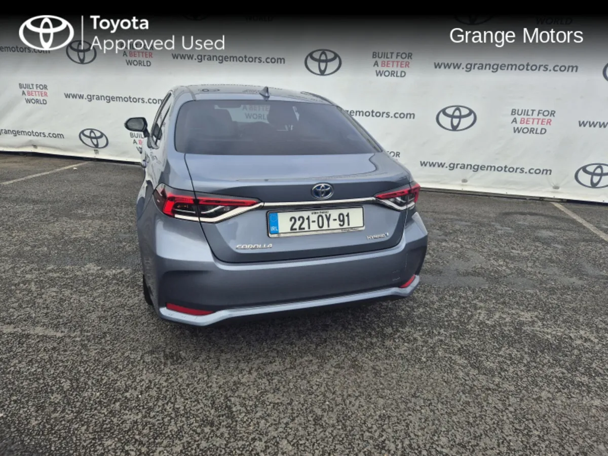 Toyota Corolla HYBRID LUNA SPORT SAL - Image 4