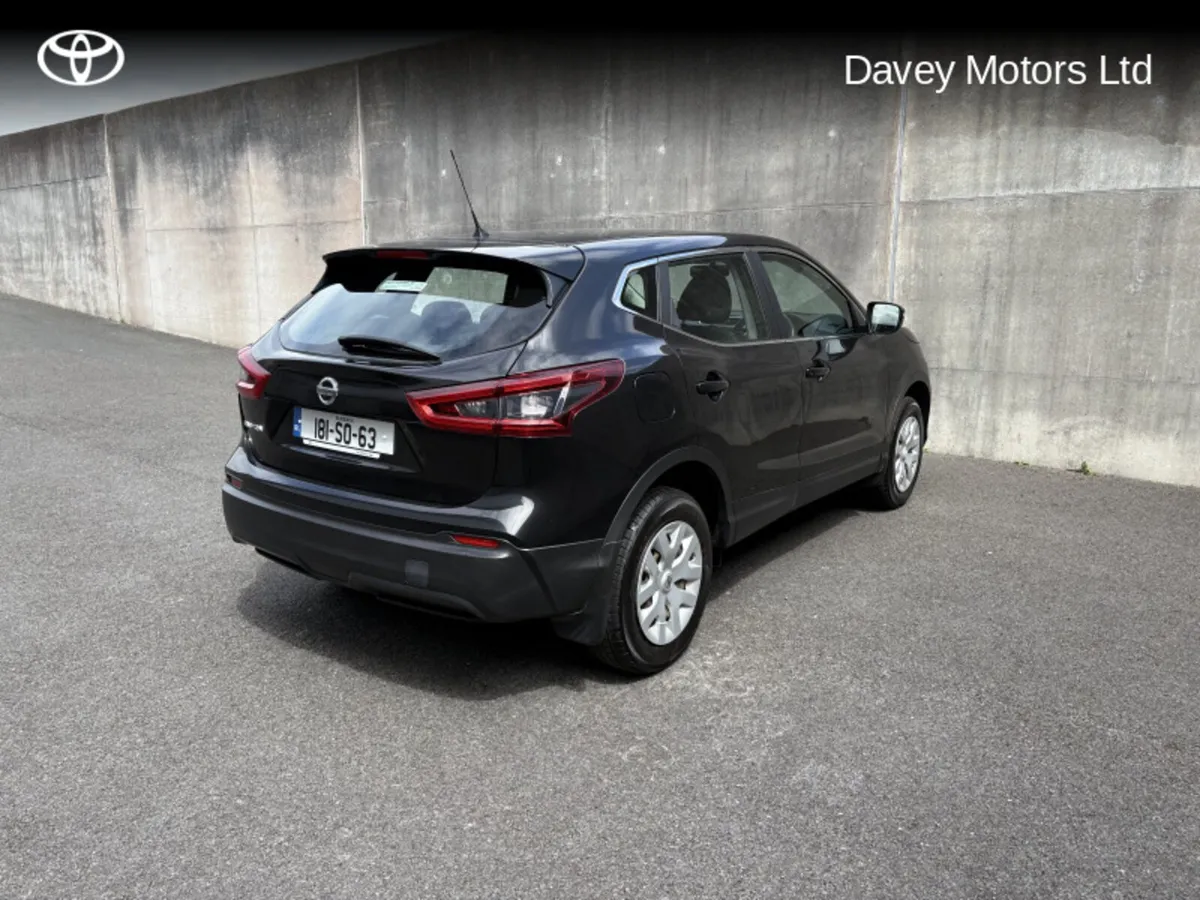 Nissan Qashqai 1.2 XE 18 4DR - Image 2
