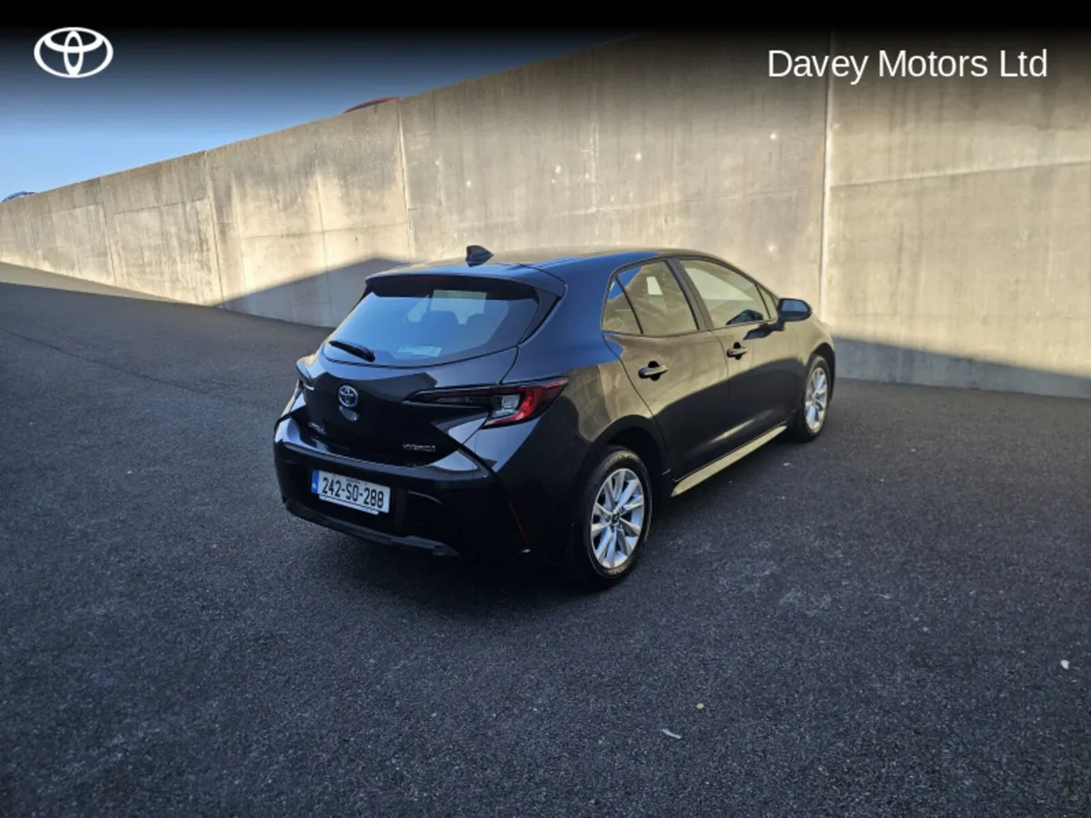Toyota Corolla - Image 2