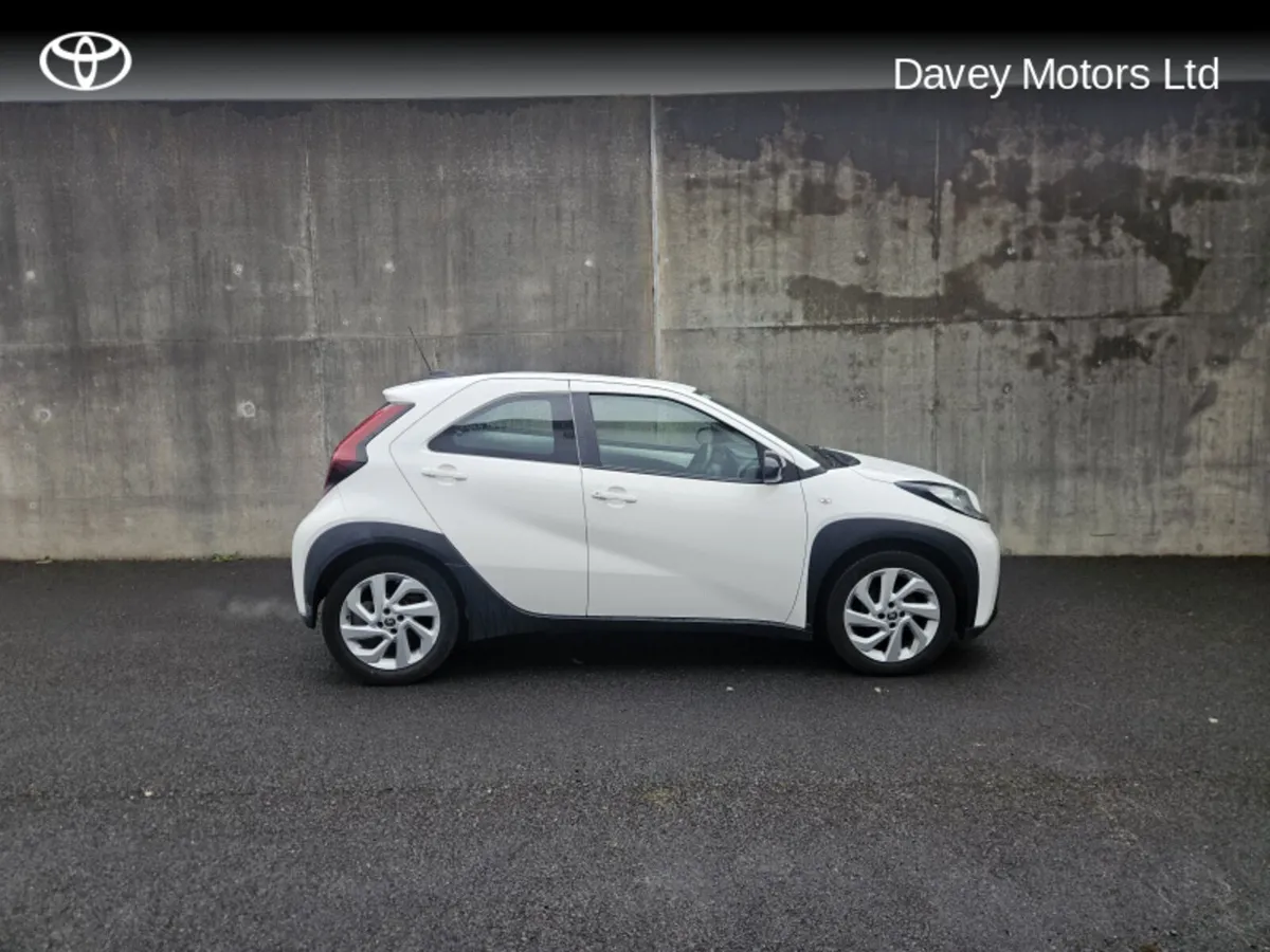 Toyota Aygo X AYGO X 1.0 PULSE - Image 3
