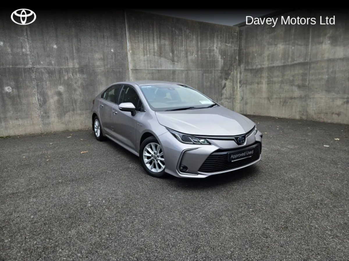 Toyota Corolla LUNA SAL 4DR AUTO - Image 1