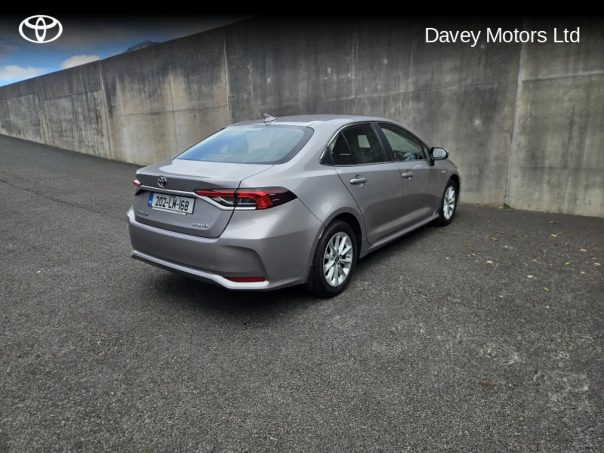Toyota Corolla LUNA SAL 4DR AUTO - Image 2