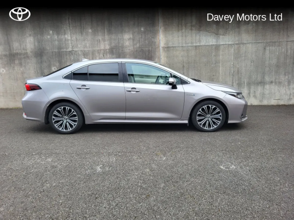 Toyota Corolla HYB LUNA SPORT 4DR AUTO - Image 3