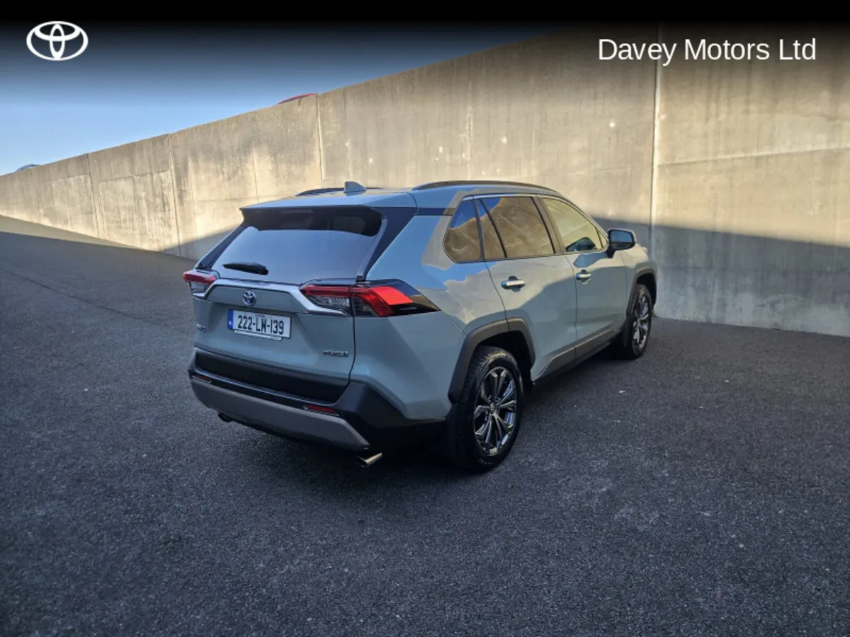 Toyota RAV4 RAV4 HYBRID PLATINUM 4DR AUTO - Image 2