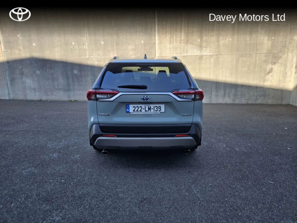 Toyota RAV4 RAV4 HYBRID PLATINUM 4DR AUTO - Image 4