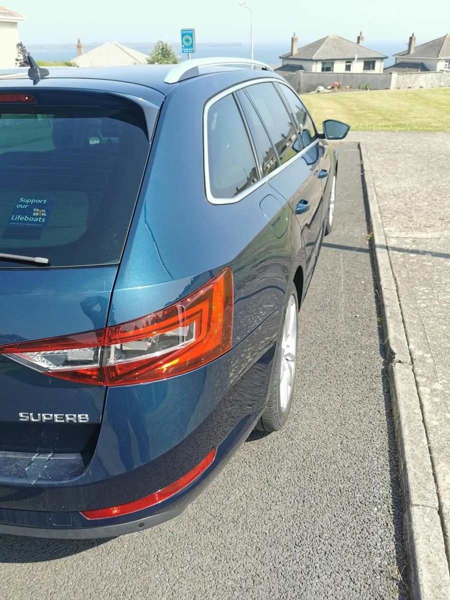 Skoda Superb 2017 - Image 4