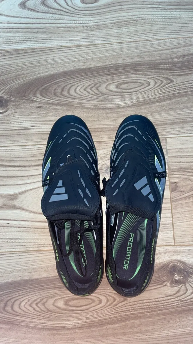 Adidas predators uk11 - Image 2