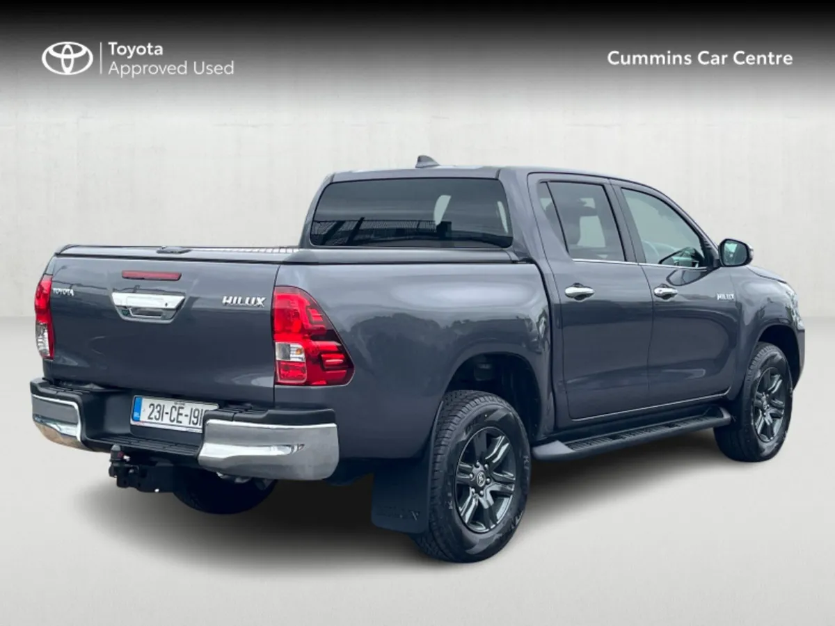 Toyota Hilux 2.8 SR5 with VAT - Image 2