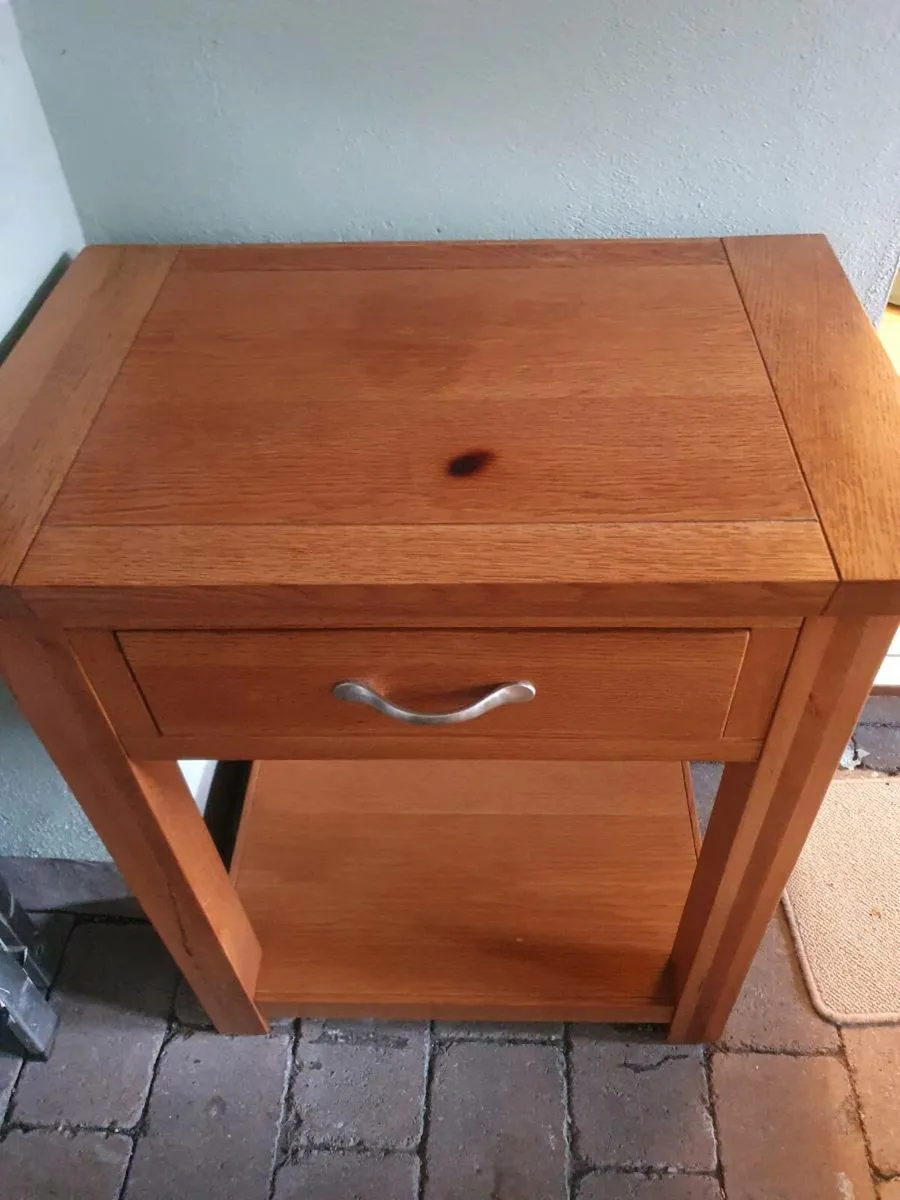 Solid Oak Lamp Tabl - Image 1