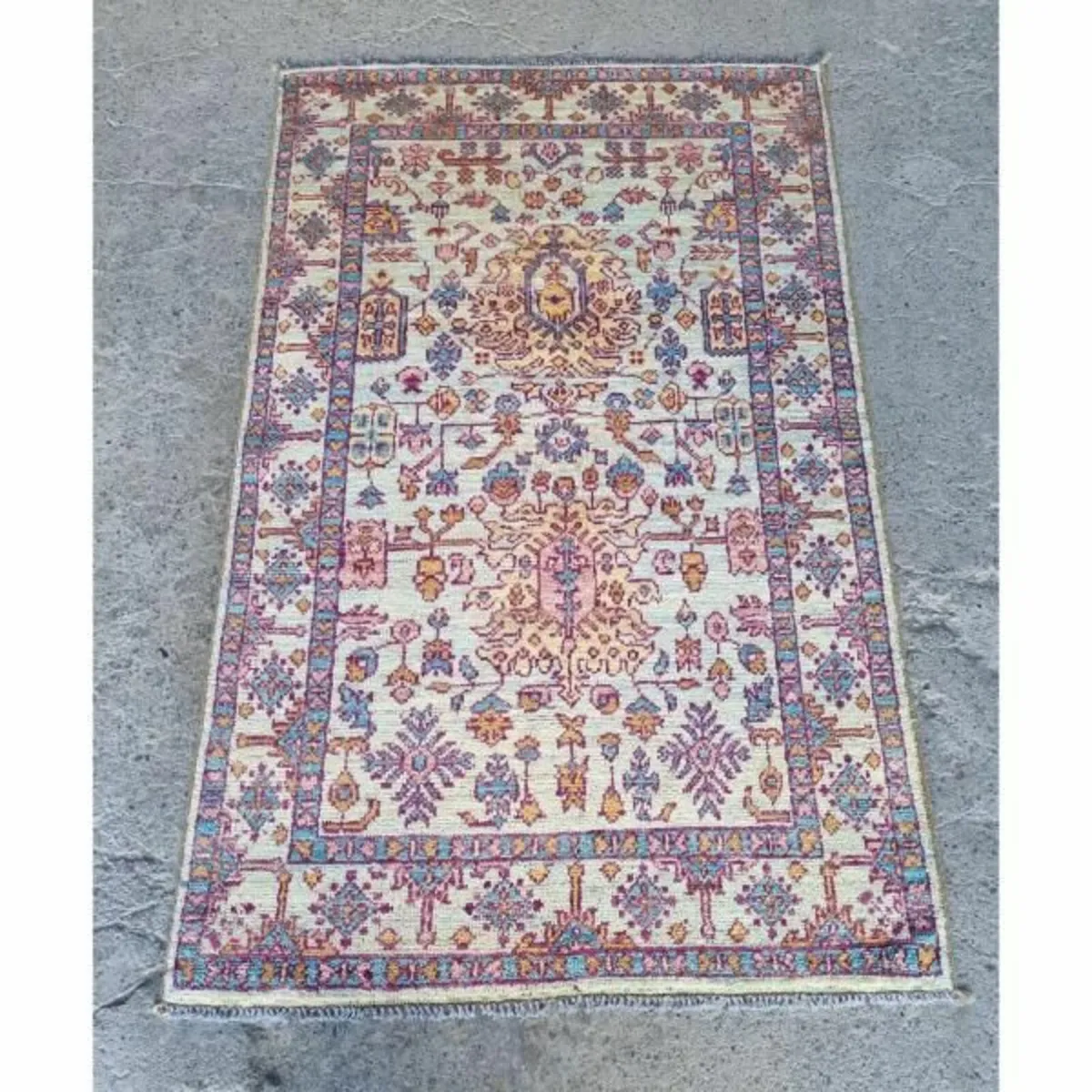 Ushak Rug – KASRUG3  188cm x 119cm - Image 2