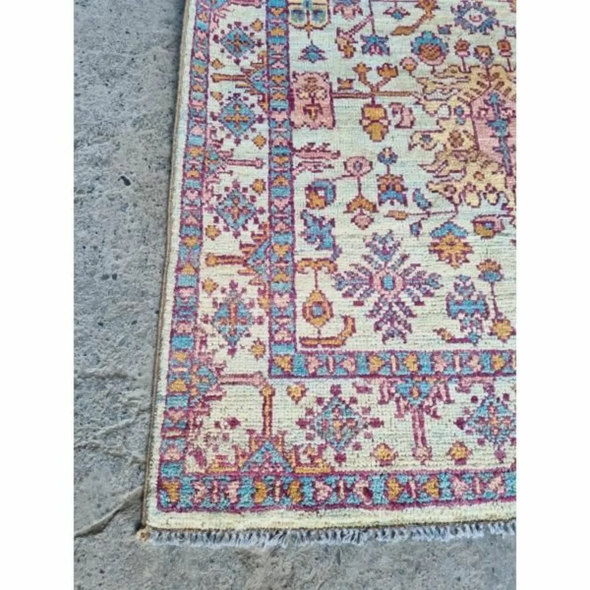 Ushak Rug – KASRUG3  188cm x 119cm - Image 3