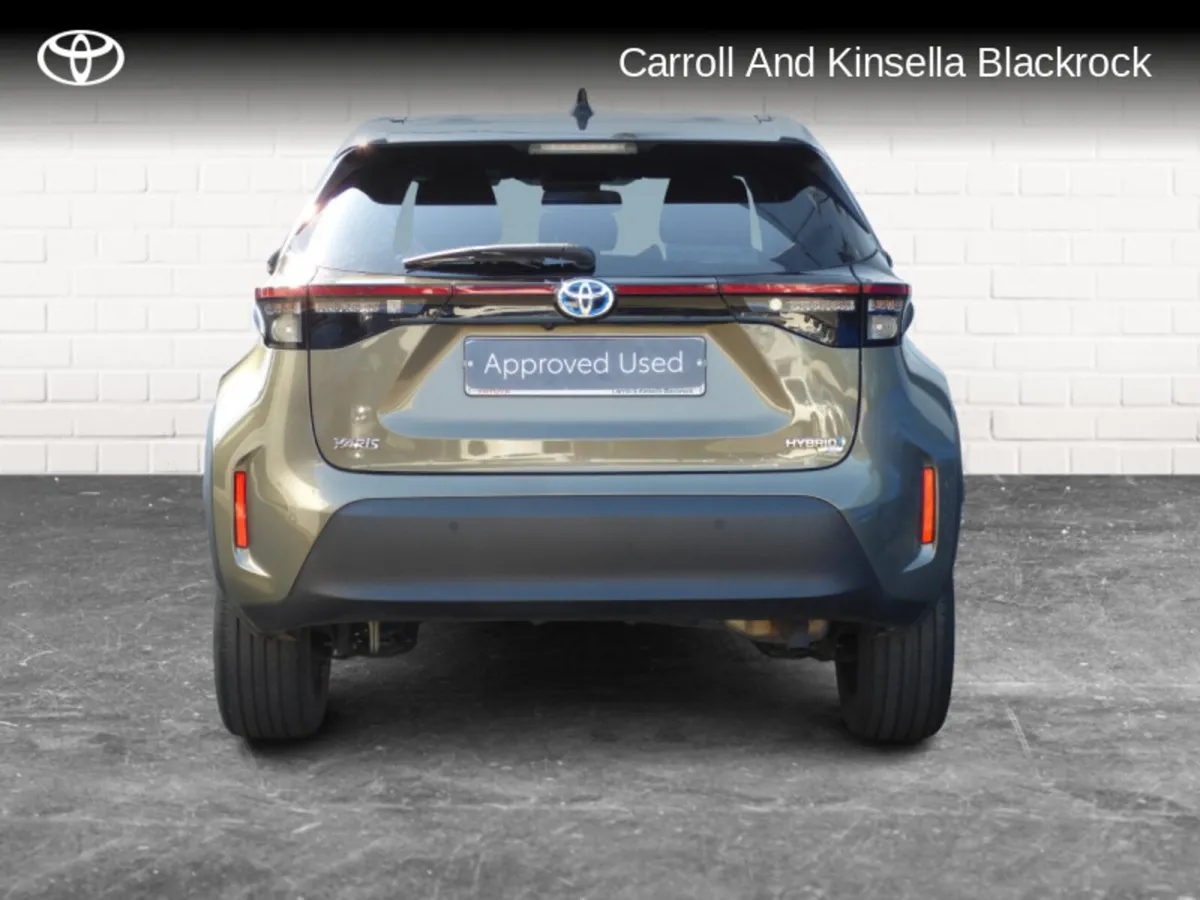 Toyota Yaris Cross Hybrid Sol - Image 4