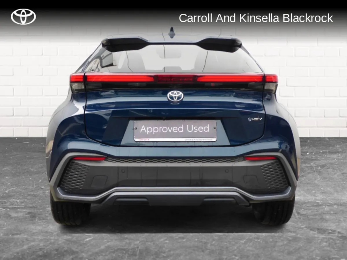 Toyota C-HR Hybrid Sport - Image 4