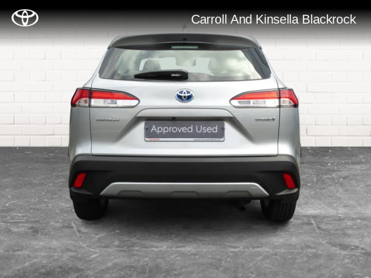 Toyota Corolla Cross Hybrid Luna - Image 3