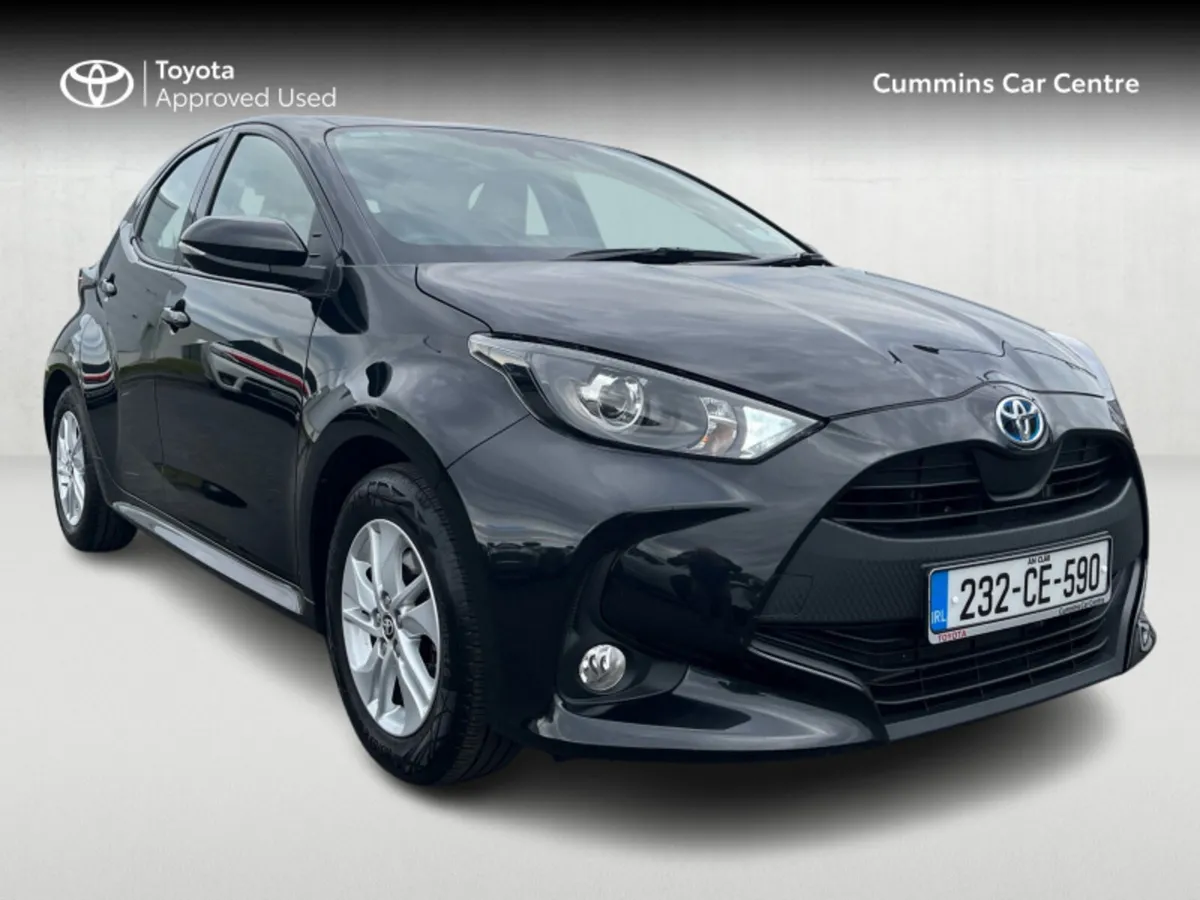 Toyota Yaris YARIS 1.5 HYBRID LUNA - Image 1