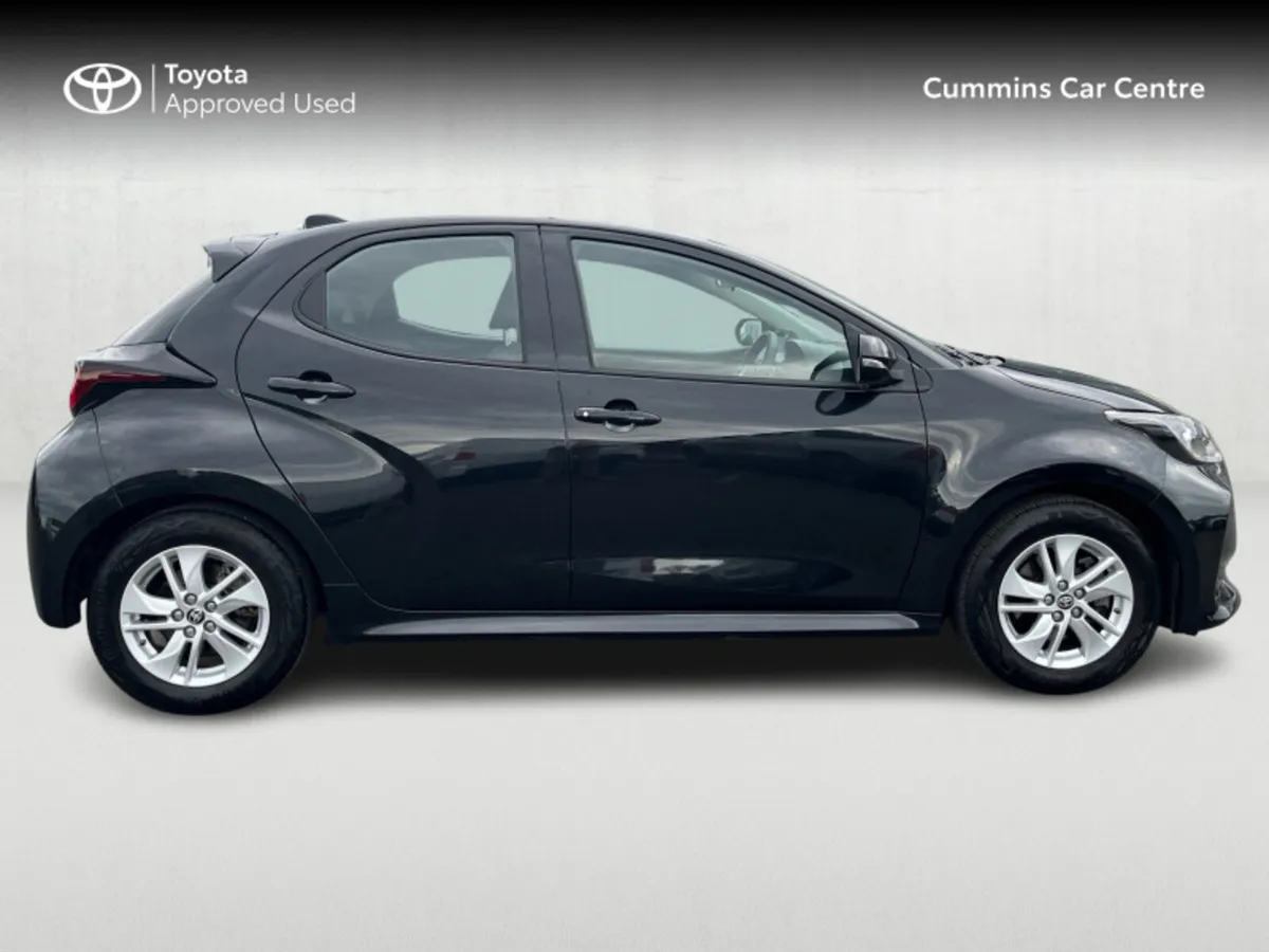 Toyota Yaris YARIS 1.5 HYBRID LUNA - Image 3