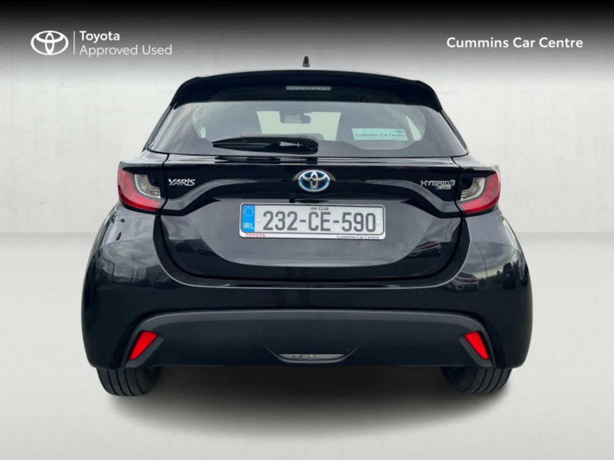Toyota Yaris YARIS 1.5 HYBRID LUNA - Image 4