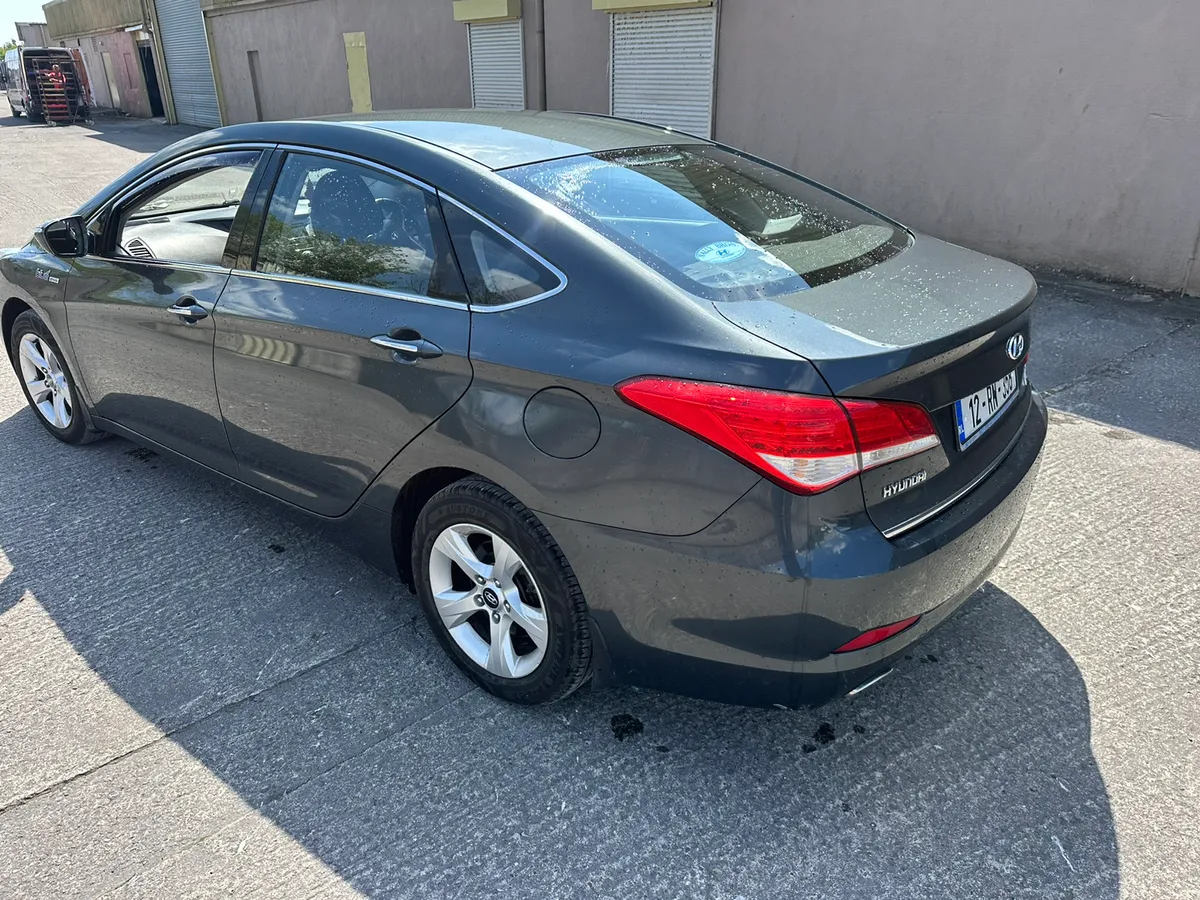 12 Hyundai I40 NCT 2/26 - Image 4