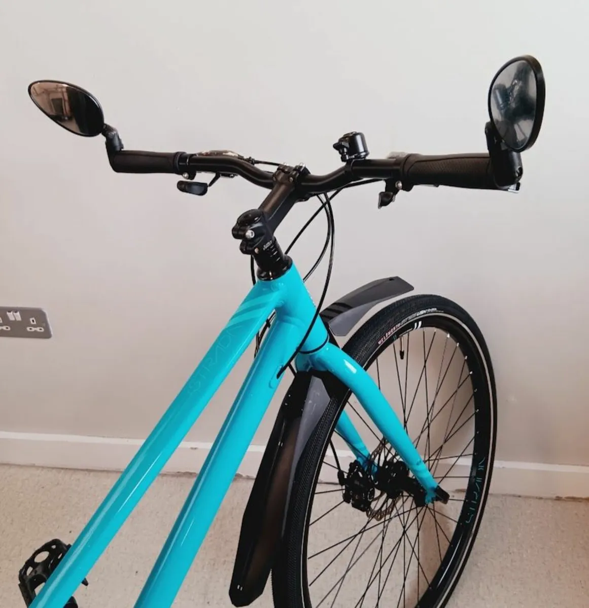 raleigh strada  ladies bike that is basically new - Image 2