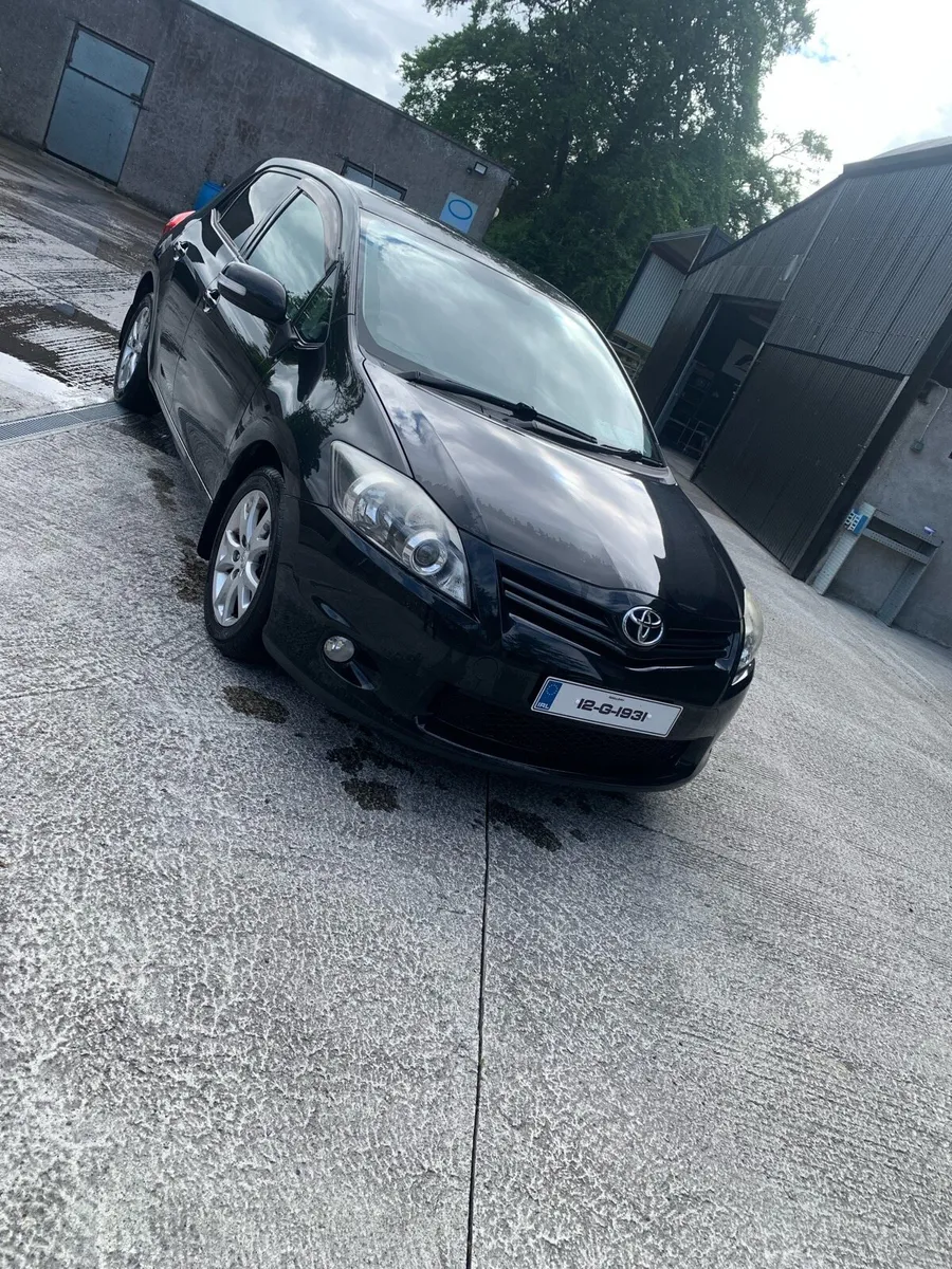 Toyota Auris sport 1.4 diesel - Image 1