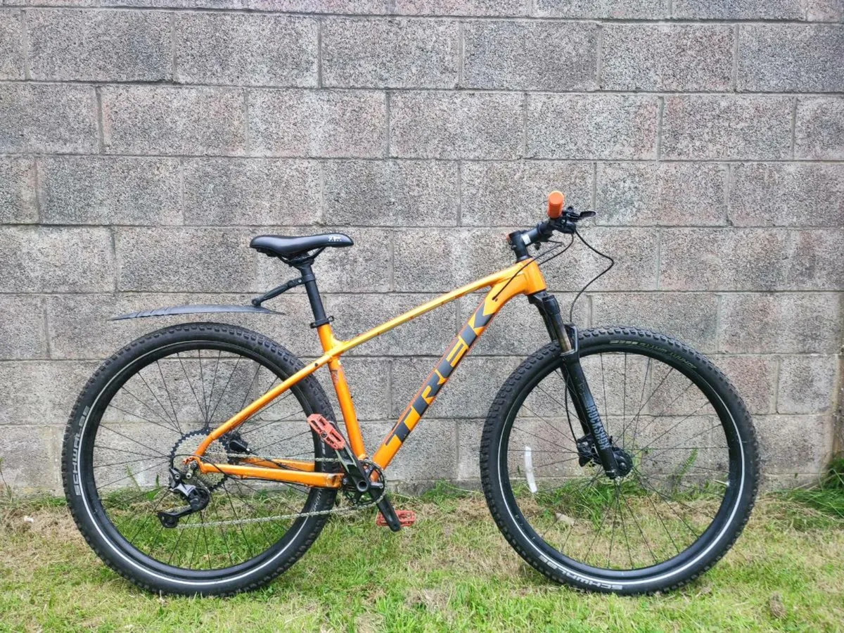 Trek x caliber 7 mountain bike - Image 1