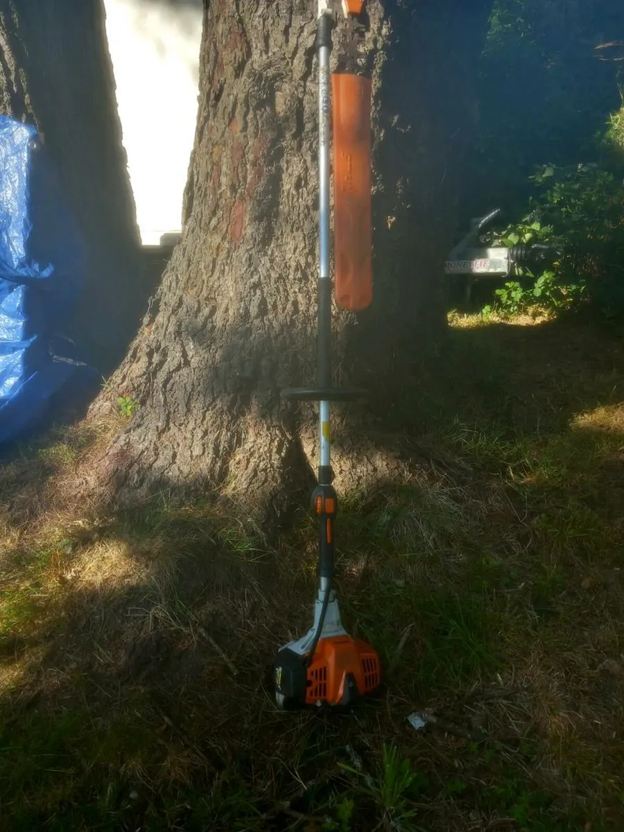 Stihl pole hedge trimmers - Image 2